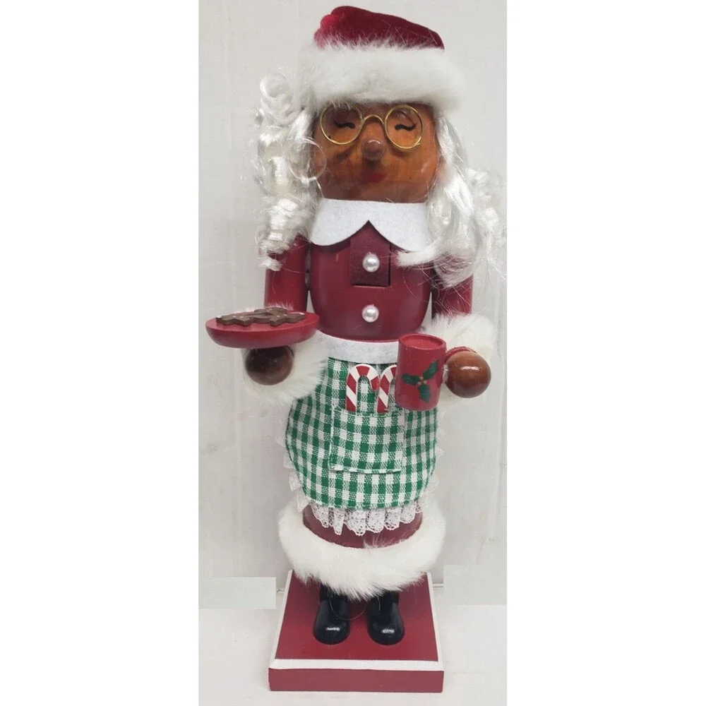 Wooden Christmas Nutcracker,14